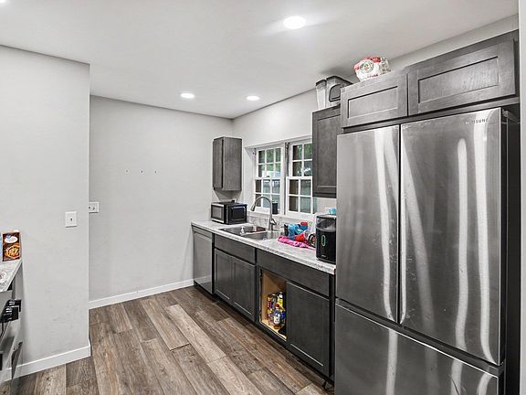 3rd image of 1819 McKinley Ave