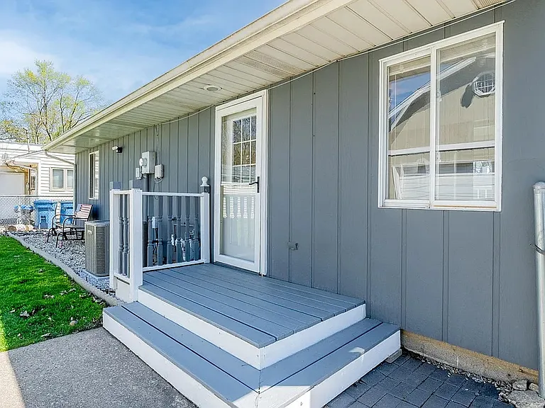 8124 Robertson Pl — Photo 27