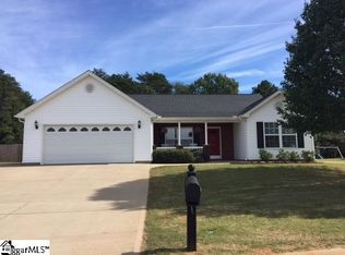 201 Glastonbury Dr, Greer, SC 29651