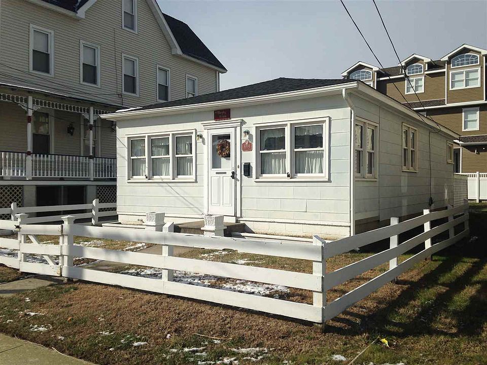 1st image of 4704 Landis Ave