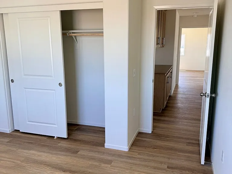 11715 Sebastian Rd — Photo 12
