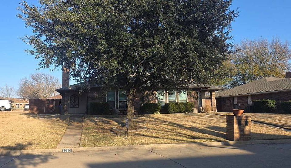 1st image of 1210 Fairhaven Dr