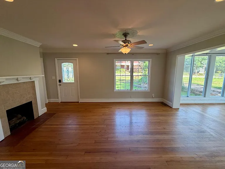 3194 Oakdale Rd — Photo 6