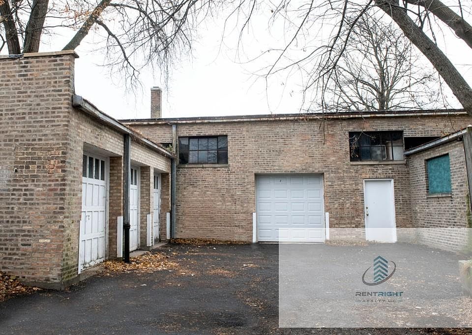 2nd image of 731-33 Elm St #733-304