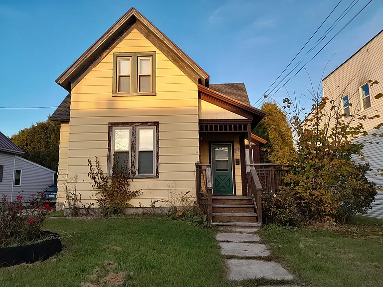 425 E Main St — Photo 8