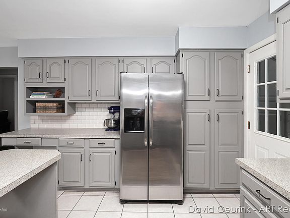 5th image of 1092 Legion Park Dr