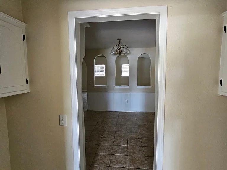 2509 SW 91st St — Photo 5