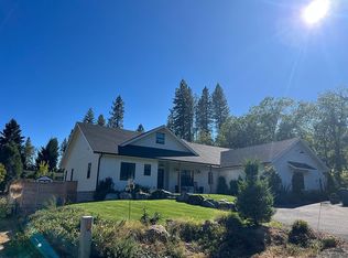 215 NW Woodbrook Dr, Grants Pass, OR