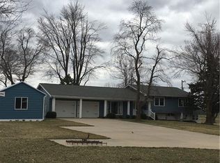 14053 Country Club Rd, Versailles, MO 65084