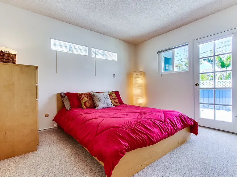 826 Brighton Ct — Photo 12
