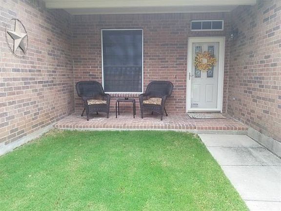2nd image of 1401 Abbeville Dr