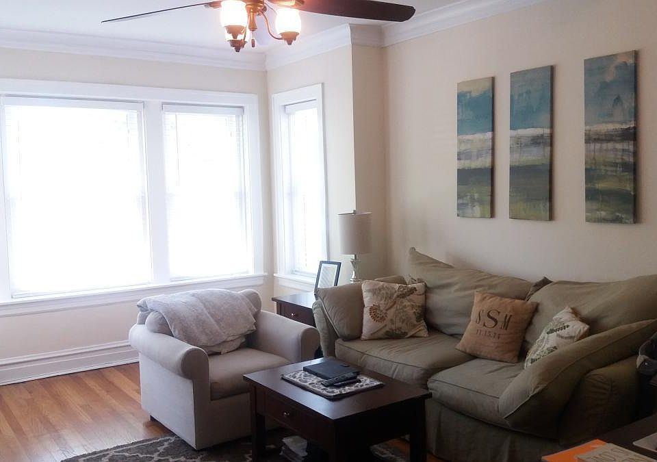 1st image of 3343 N Leavitt St APT 3