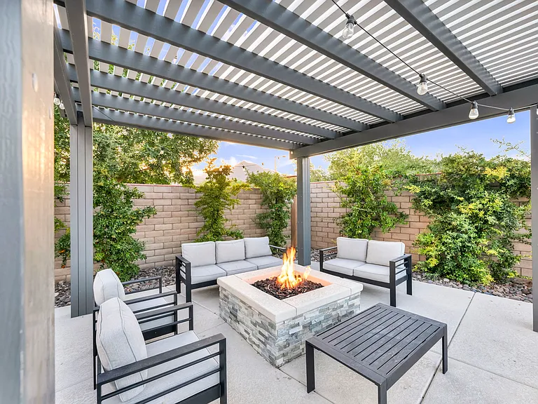233 Castellari Dr — Photo 6