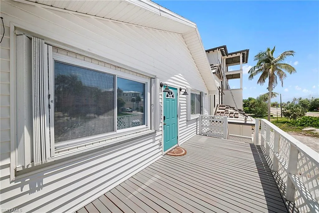 2 bed, 1.0 bath, 1006 sqft, $7,500 — Photo 3