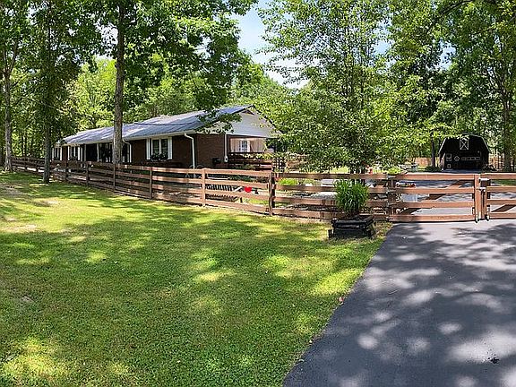 Front house driveway gate