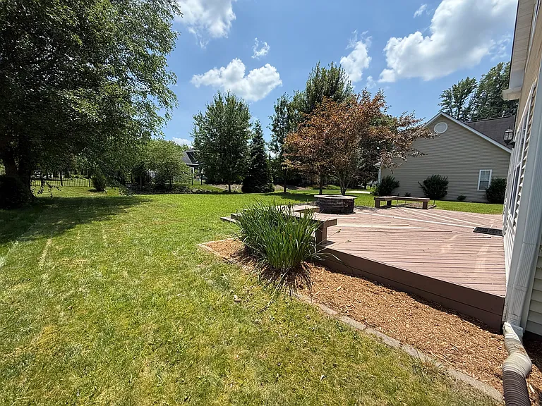 1365 Honey Locust Ct — Photo 34