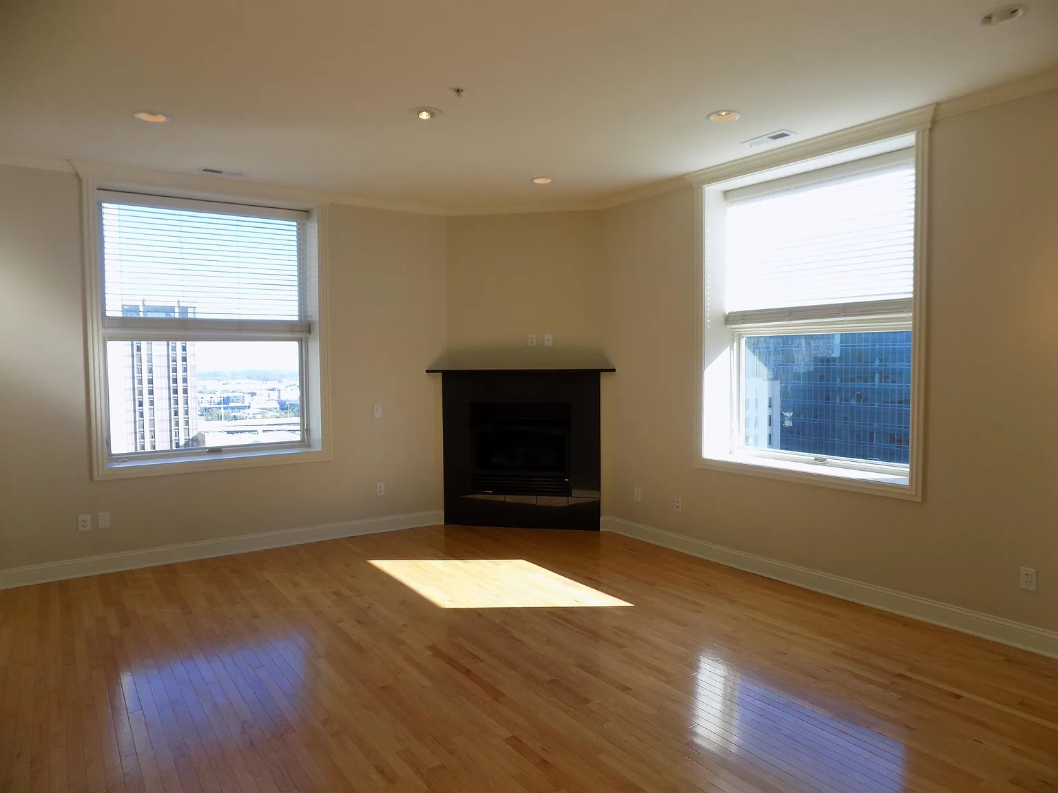 2 bed, 1846 sqft, $2,495 — Photo 4