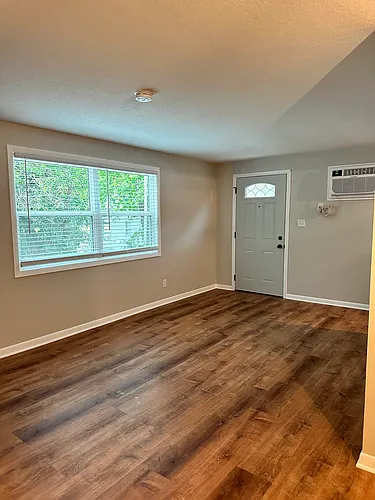 1200 Pomeroy St #5 Photo 1