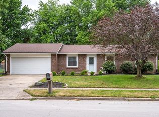 833 Ridge Rd, Englewood, OH 45322