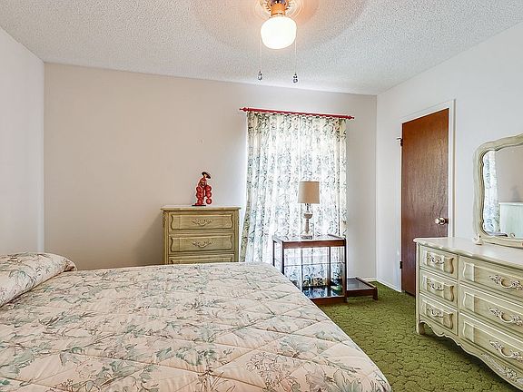 2nd image of 429 Penroy Ln