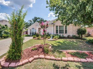 1215 Wentwood Dr, Corinth, TX 76210