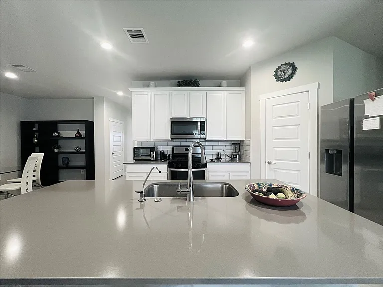 3315 Dagostino Creek Dr — Photo 7