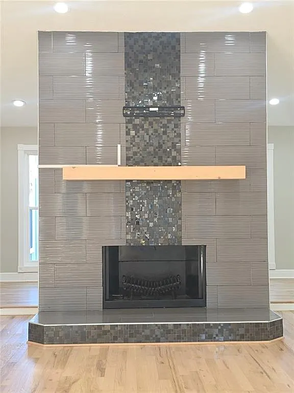 5 bed, 3.0 bath, 3514 sqft, $3,850 — Photo 3
