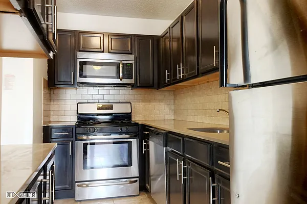 Rented by Citi Habitats | media 37