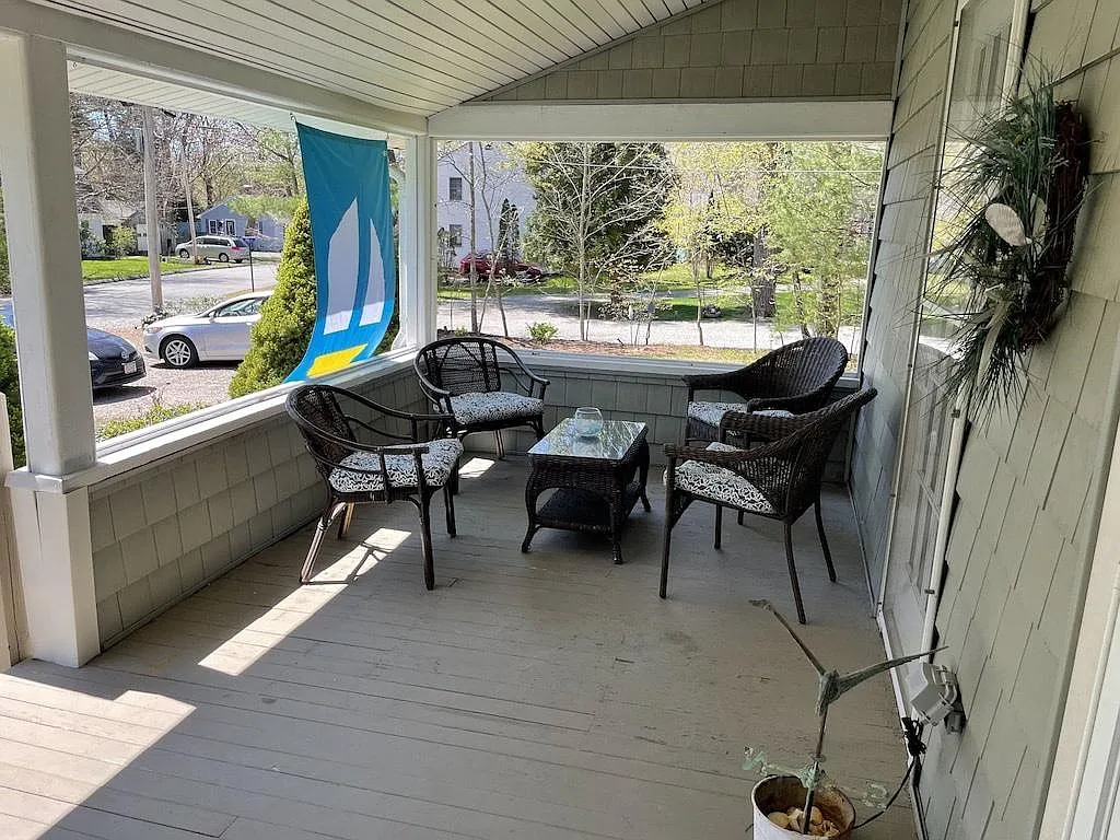 71 Highland Ave — Photo 3