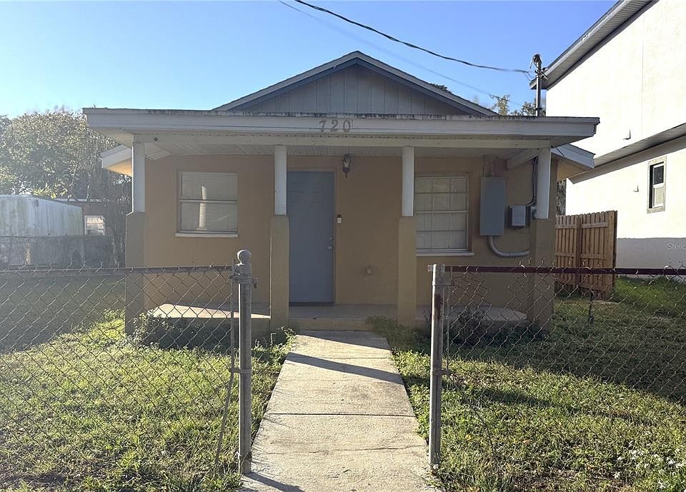 1st image of 720 W 12th St