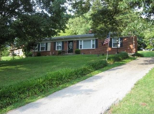 1st image of 3389 Woodland Dr