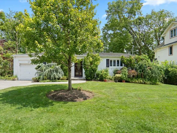 9 Devonshire Lane, Great Neck, NY 11023