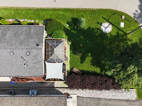 4th image of 1429 Sheffield Rd