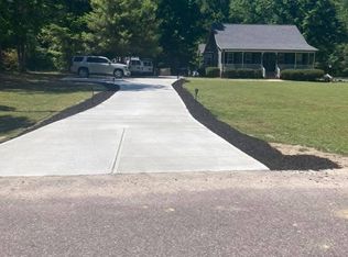 3553 Northway Dr, Zebulon, NC 27597