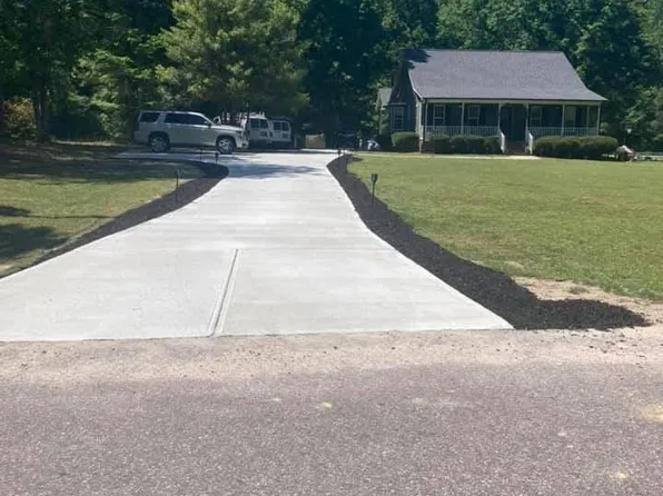3553 Northway Dr, Zebulon, NC 27597