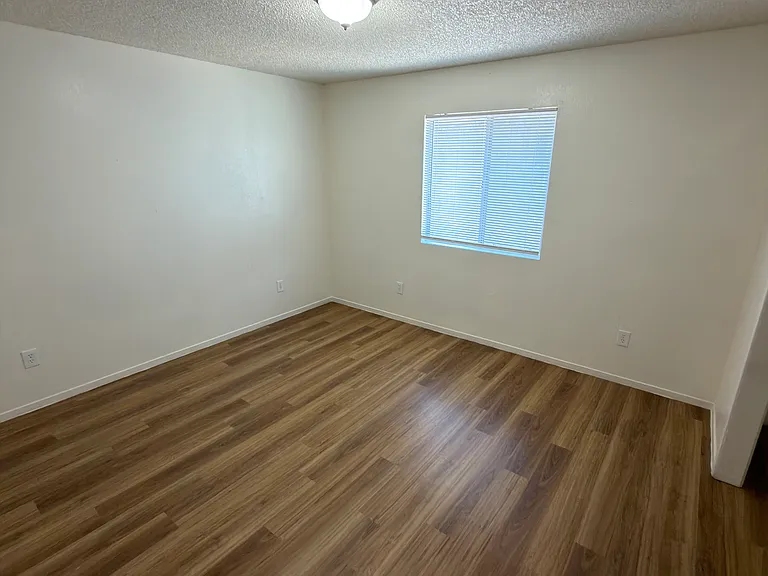 36 S Rogers Ln #201 — Photo 15