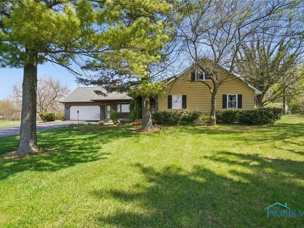 16876 Fish Rd, Pemberville, OH 43450