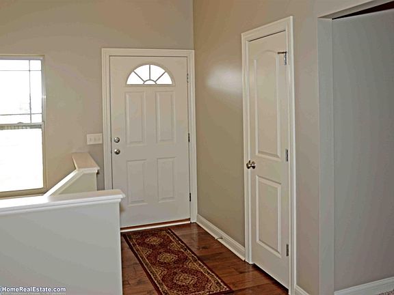 4th image of 8842 Prairie Village Dr