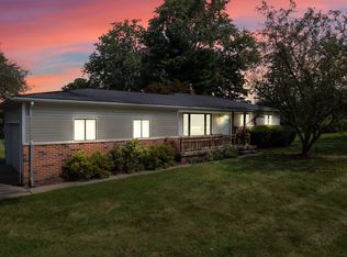 3261 E Maple Ave, Burton, MI 48529