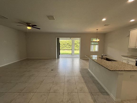 5th image of 3822 Milflores Dr