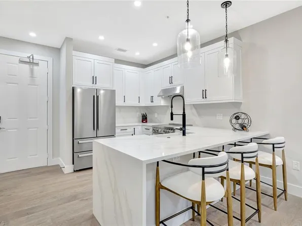 9037 Alturas ST #3705, NAPLES, FL 34113