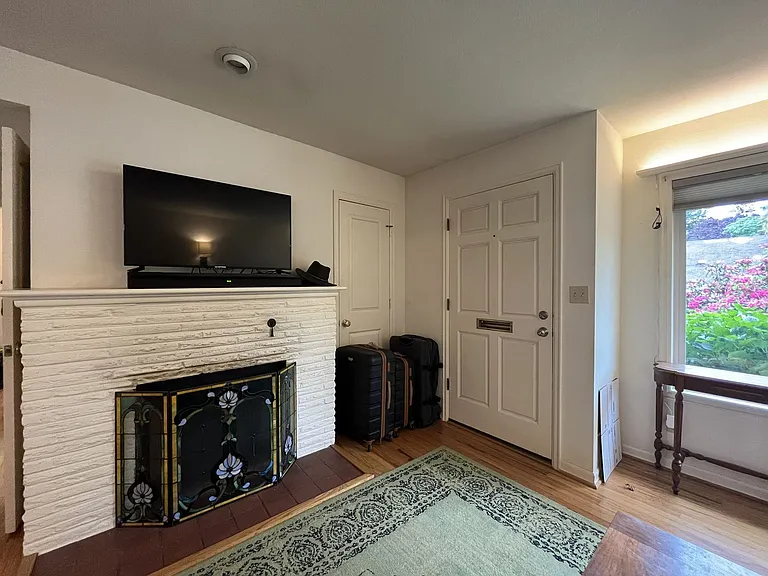 7311 SW 3rd Ave — Photo 6