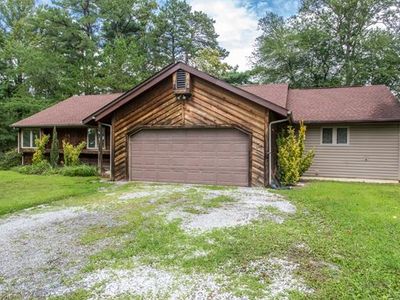 201 Forest Park Dr, Hendersonville, NC, 28792