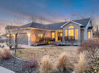 9162 S Glenn Abbey Way, Sandy, UT 84093