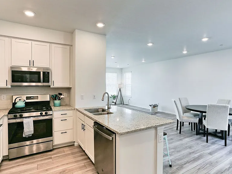 450 Tigercat Way — Photo 10