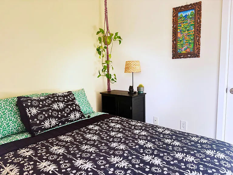 Guest Room with Full