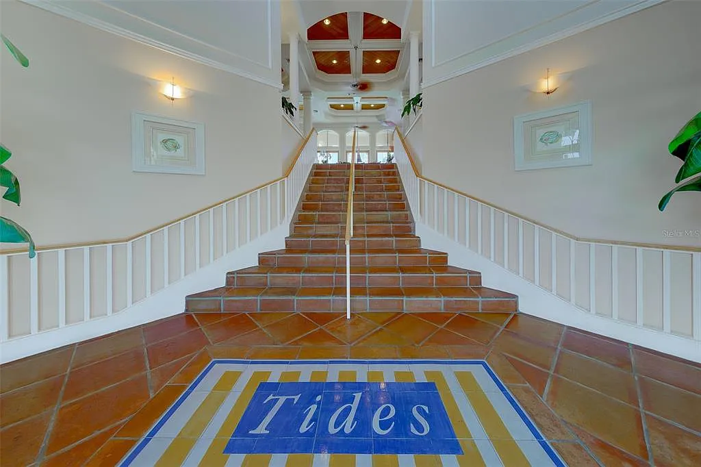 3 bed, 2.0 bath, 1460 sqft, $10,000 — Photo 2