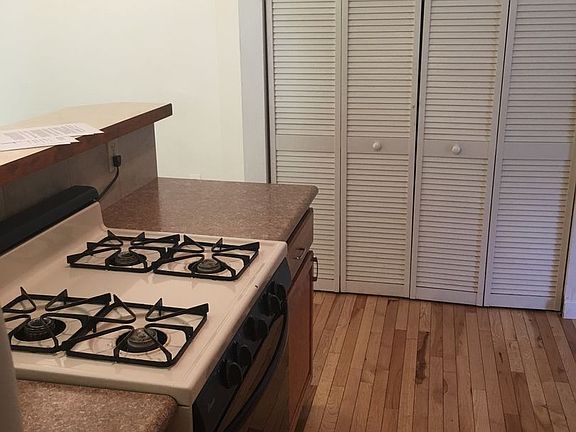 5th image of 1001 Sycamore St