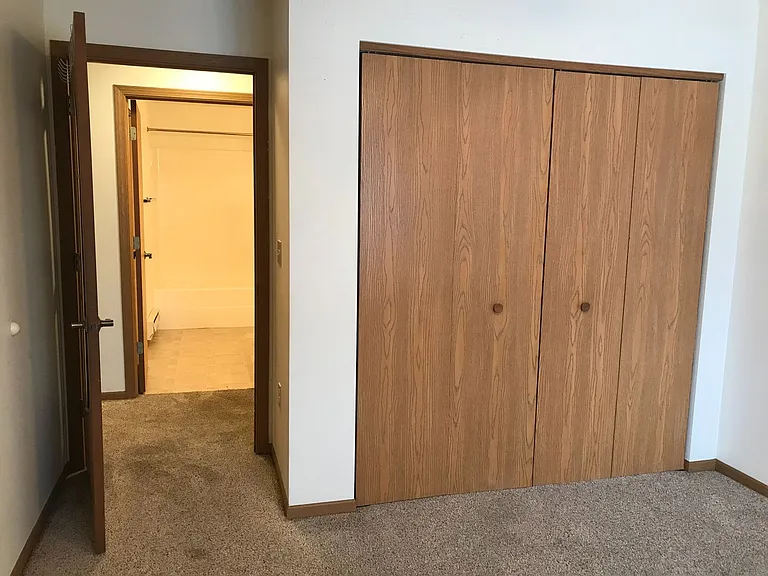 Murdock Apartments — Photo 36