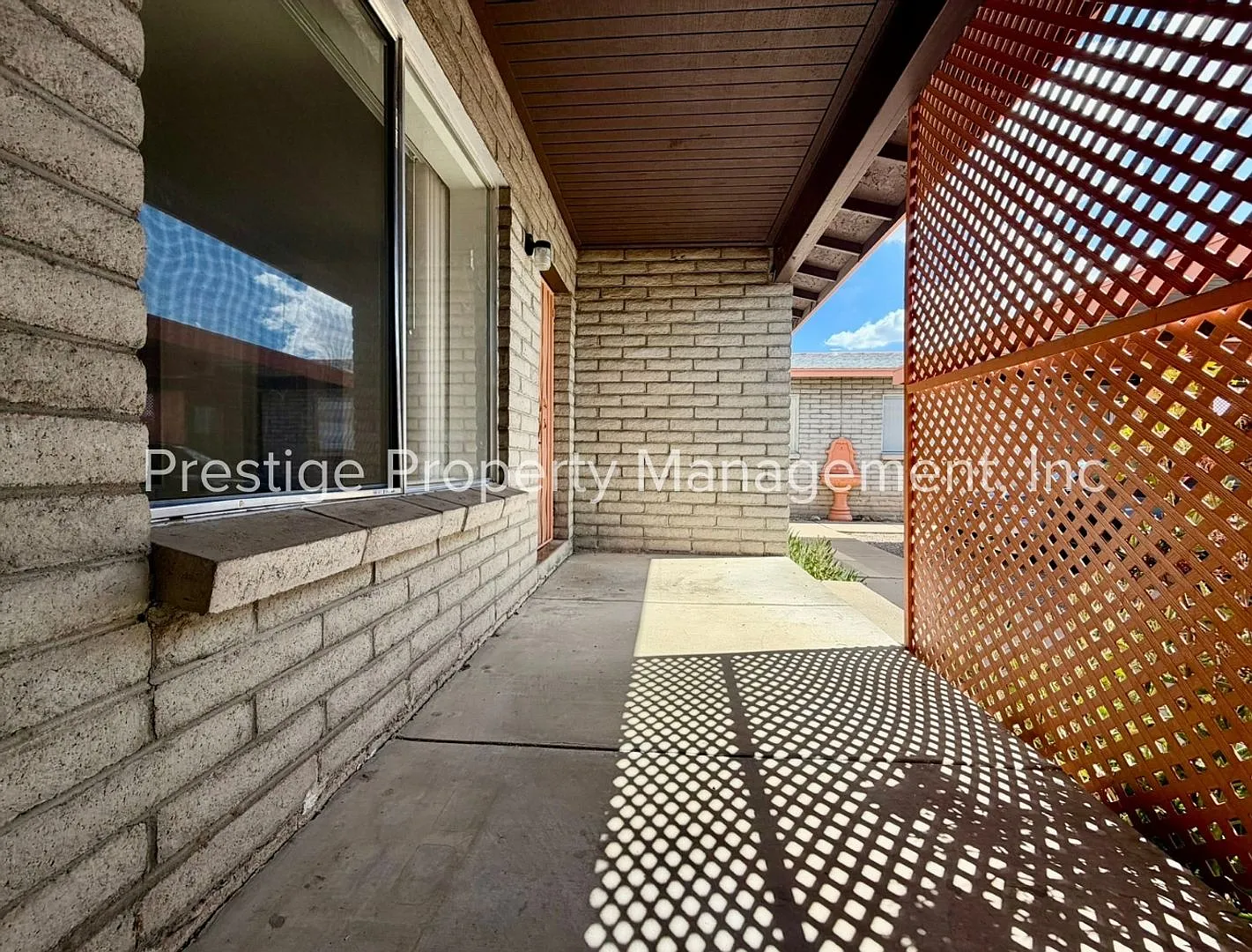 Darling East Side Duplex — Photo 3